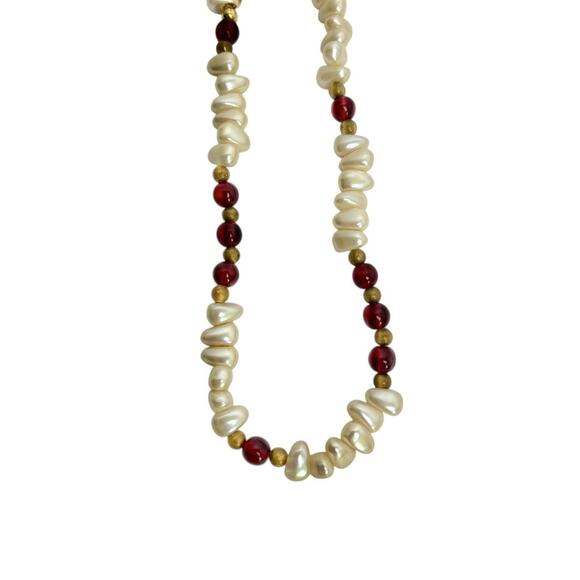 Continuous Beaded Necklace Faux Pearl Gold Tone Red Round Translucent Glass Boho - Picture 1 of 7